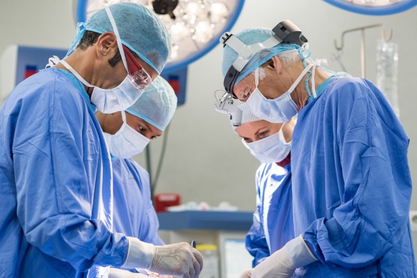 L’AP-HP sélectionne Calmedica pour équiper ses unités de chirurgie ambulatoire d’un outil de suivi à domicile des patients