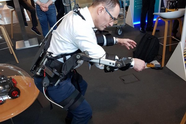 [Viva Tech] La SNCF dévoile Shiva, un exosquelette multifonctions pensé avec la start-up Ergosanté