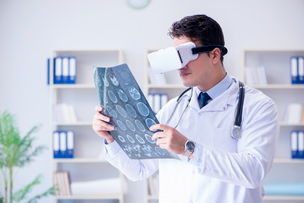VIDÉO - Imagerie médicale : la réalité virtuelle permet désormais de visualiser une tumeur en 3D