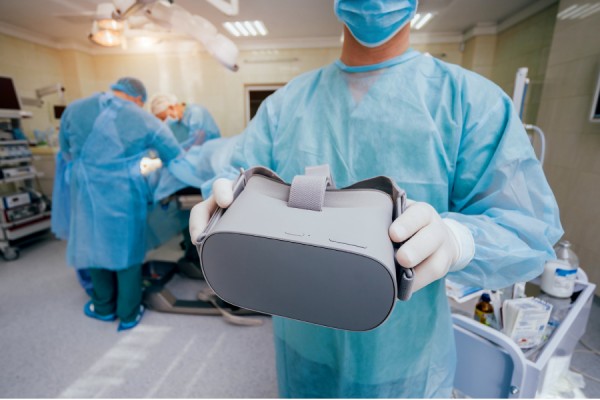 L'hôpital de Foix s'équipe de casque de réalité virtuelle pour le confort des patients