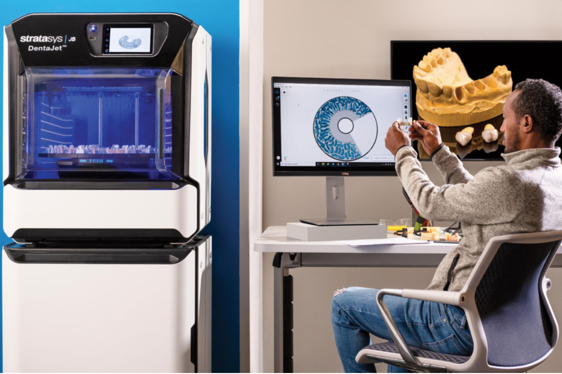 Stratasys lance une imprimante 3D dédiée à la fabrication de prothèses et implants dentaires
