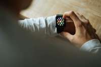 L'Apple Watch, bientôt un outil de mesure du taux de glycémie sans piqûre ?